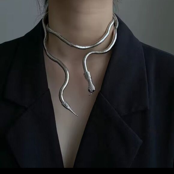 Versatile Serpenti-Style Snake Jewelry-Necklace Bracelet in One - Picture 3 of 12